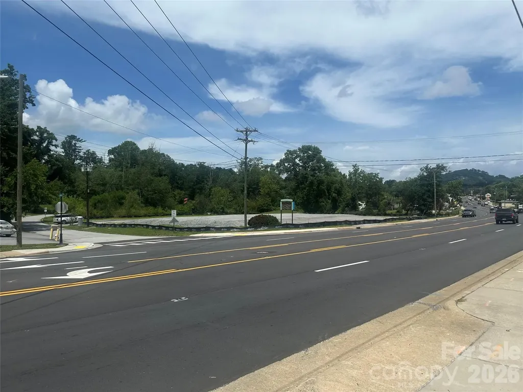 1801 Asheville Highway Hendersonville NC 28791
