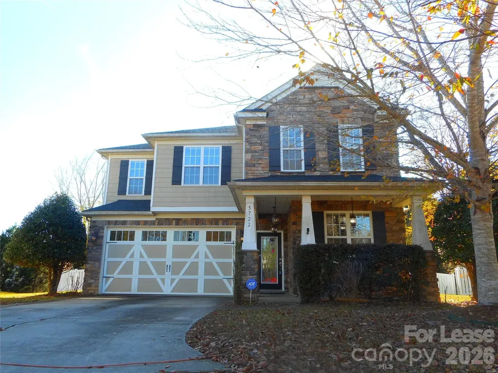 5722 El Campo Court Charlotte NC 28277