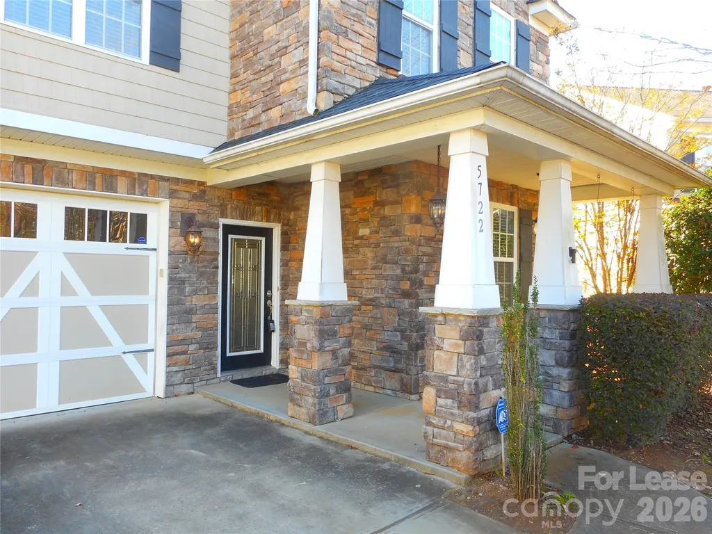 5722 El Campo Court Charlotte NC 28277