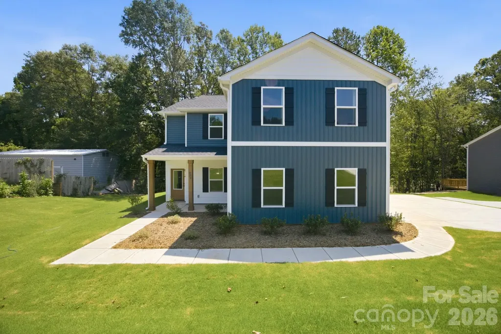 402 North Street Dallas NC 28034
