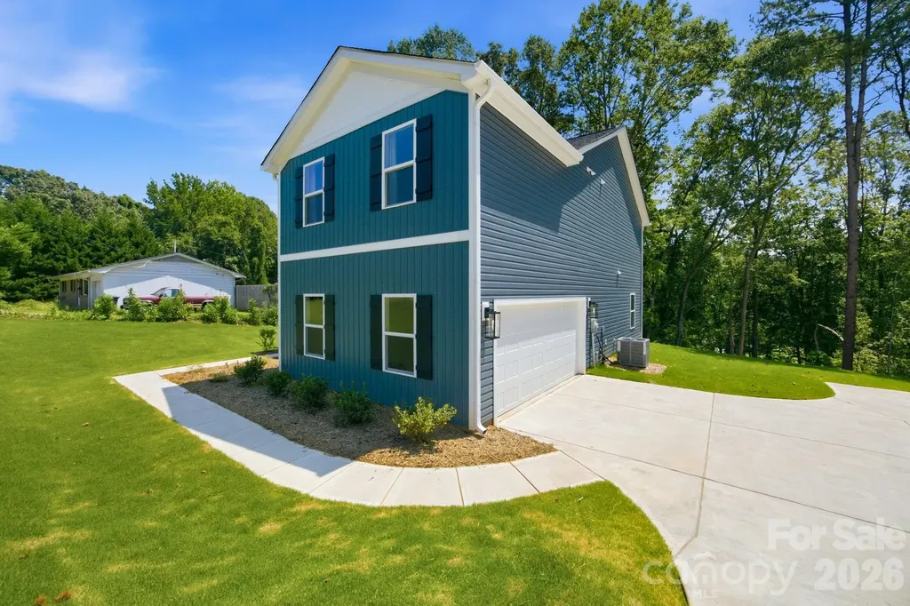 402 North Street Dallas NC 28034