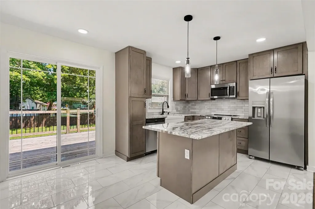 4219 Tipperary Place Charlotte NC 28215