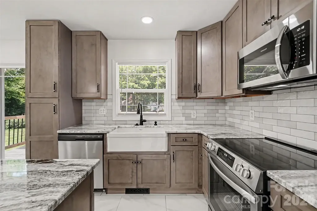 4219 Tipperary Place Charlotte NC 28215