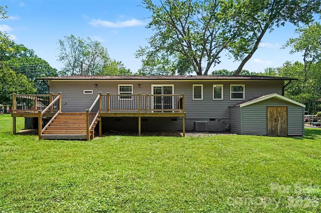 4219 Tipperary Place Charlotte NC 28215
