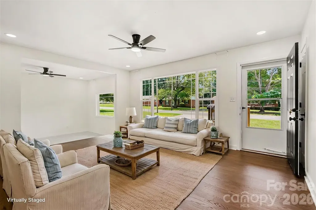 4219 Tipperary Place Charlotte NC 28215