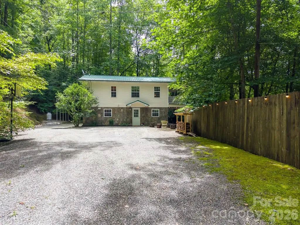 324 Bill Crisp Road Robbinsville NC 28771