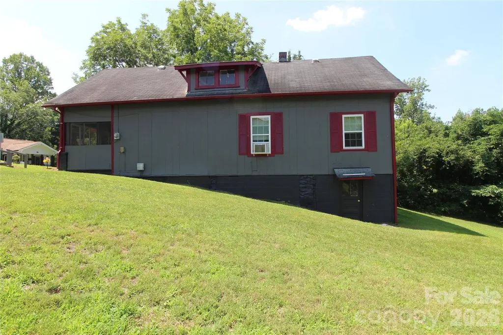 438 Folk Street NW Lenoir NC 28645