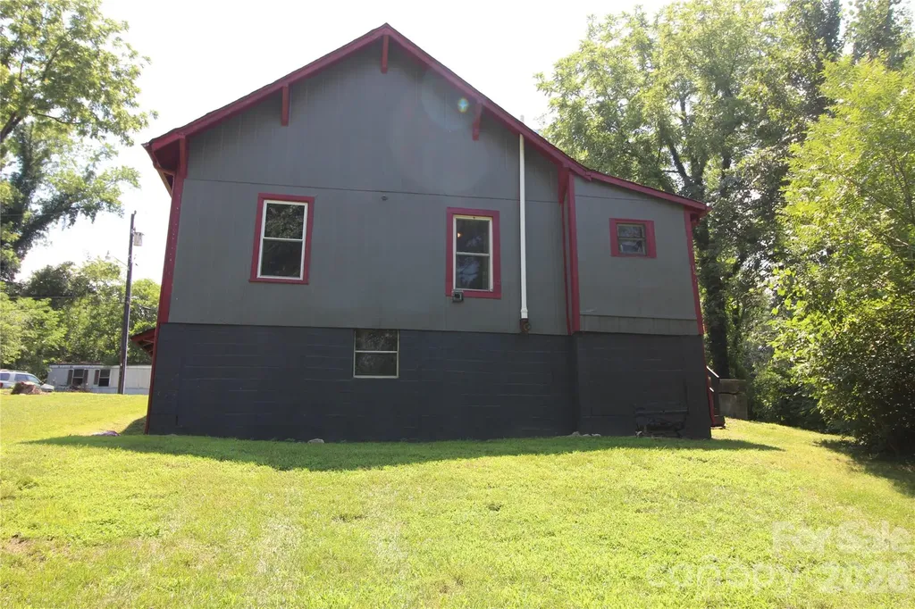 438 Folk Street NW Lenoir NC 28645