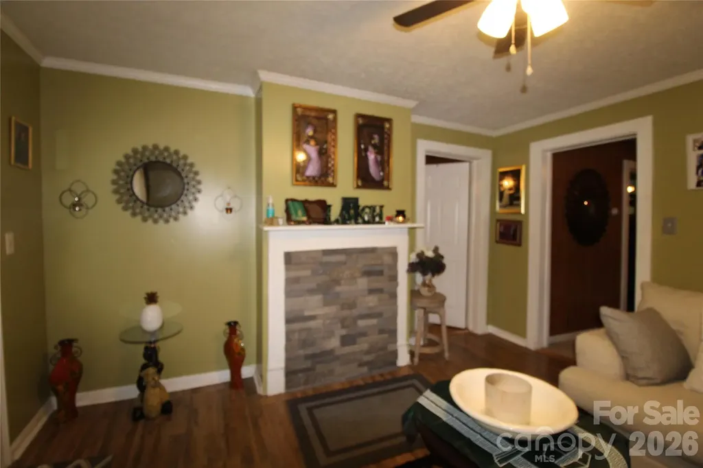 438 Folk Street NW Lenoir NC 28645