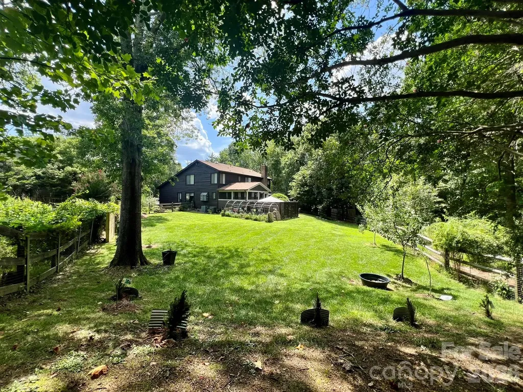 200 Foxlair Court Matthews NC 28105