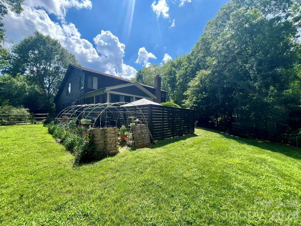 200 Foxlair Court Matthews NC 28105