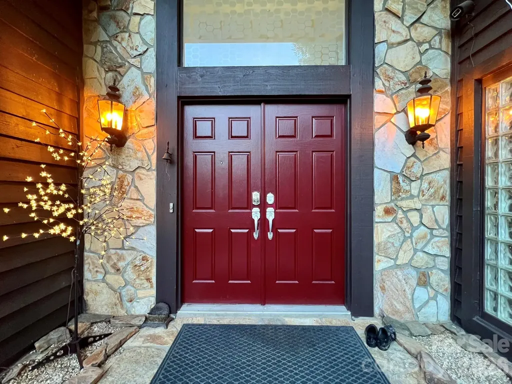 200 Foxlair Court Matthews NC 28105