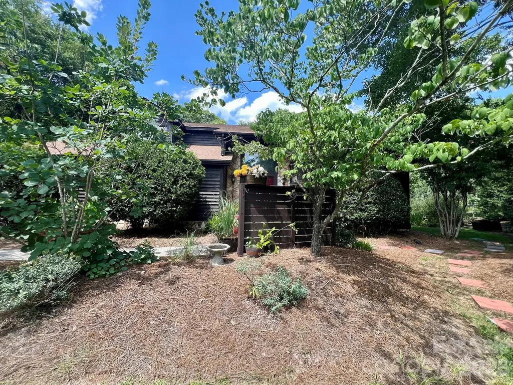 200 Foxlair Court Matthews NC 28105