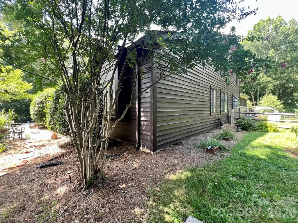 200 Foxlair Court Matthews NC 28105