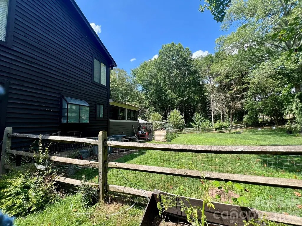 200 Foxlair Court Matthews NC 28105