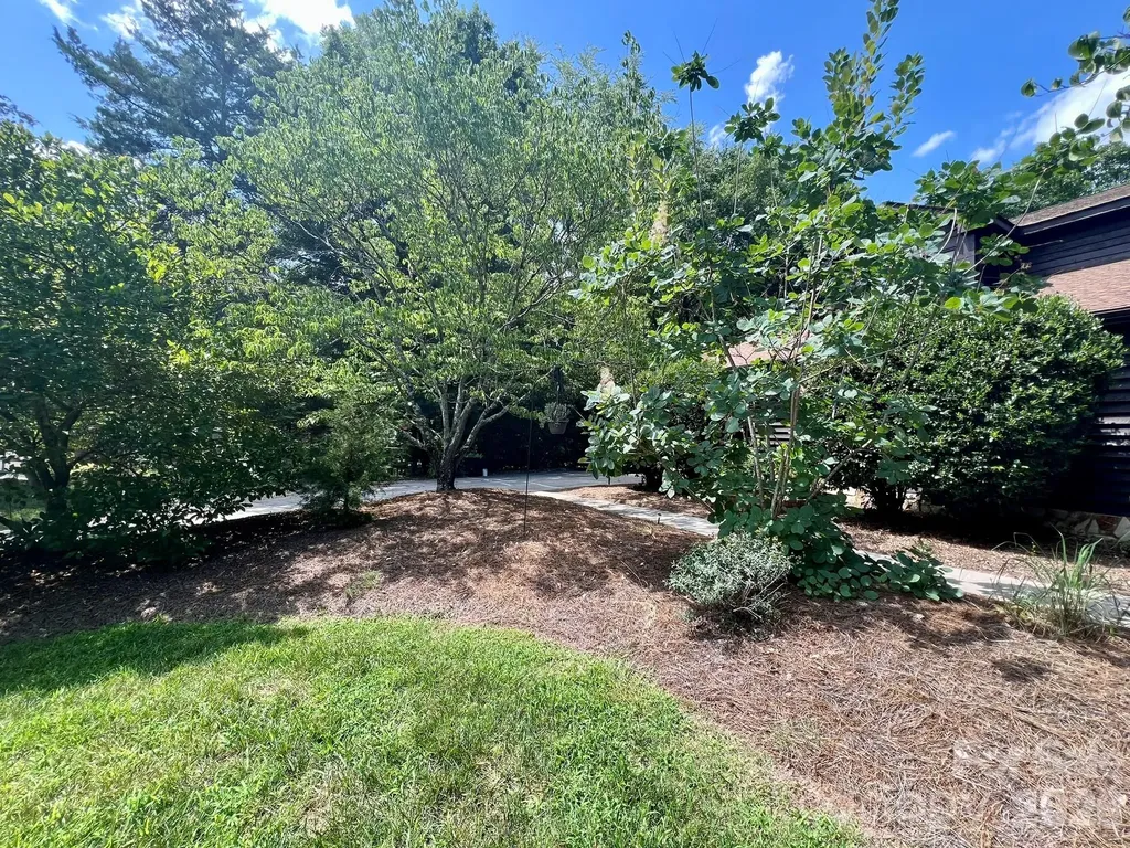 200 Foxlair Court Matthews NC 28105