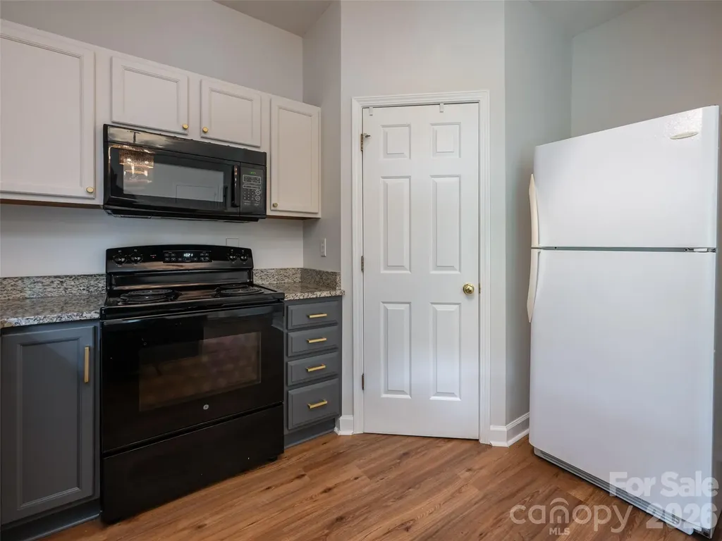 23 Scottish Circle Asheville NC 28803