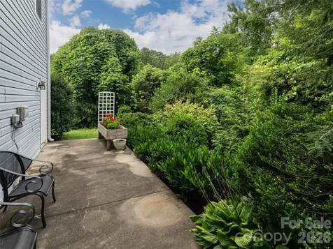 23 Scottish Circle Asheville NC 28803