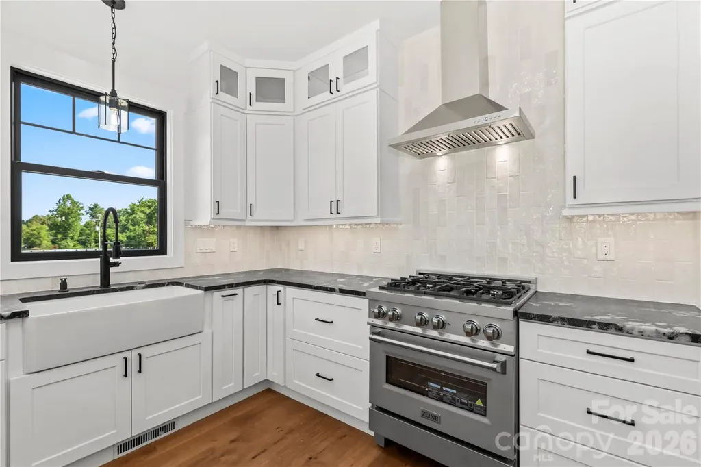 18 S Martha Kate Drive Hendersonville NC 28792
