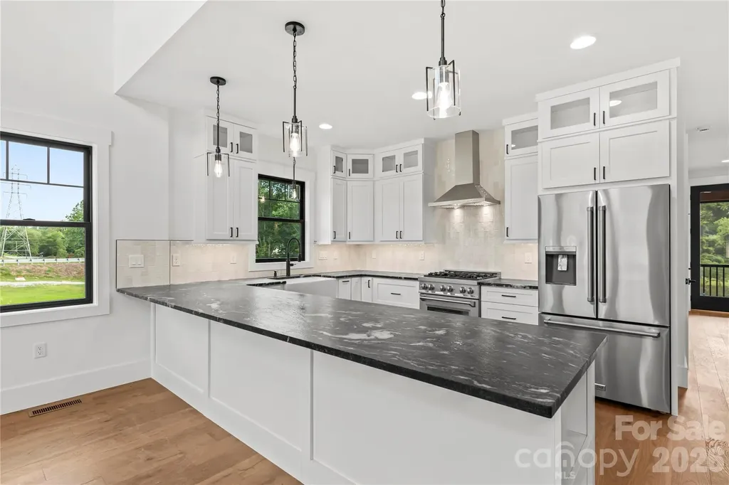 18 S Martha Kate Drive Hendersonville NC 28792