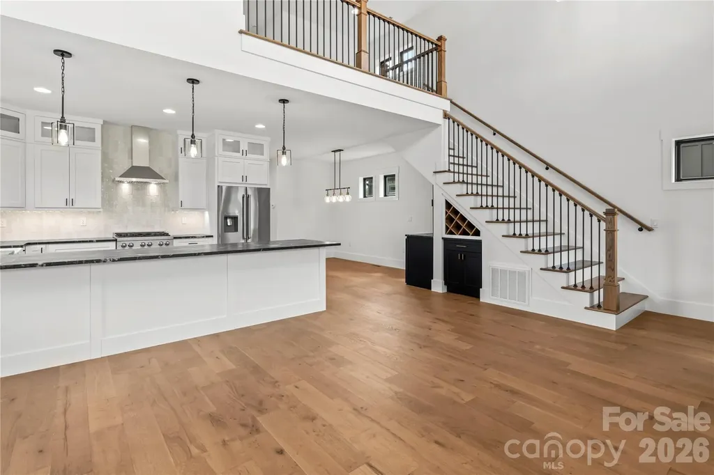 18 S Martha Kate Drive Hendersonville NC 28792