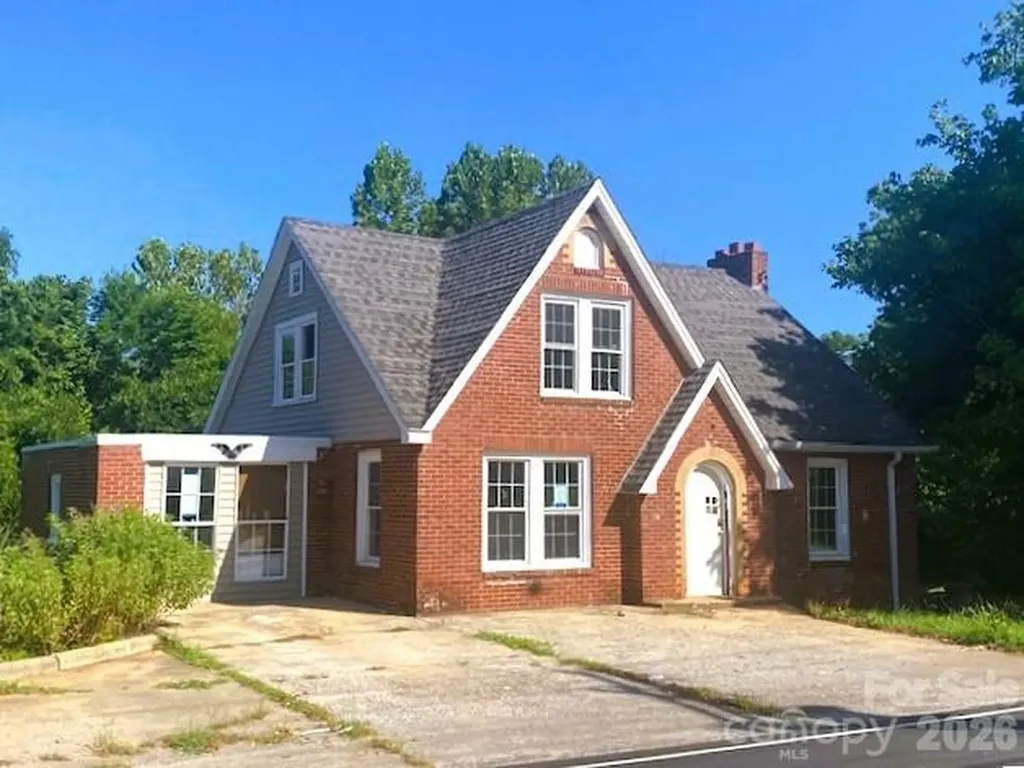 2689 Harris Henrietta Road Mooresboro NC 28114