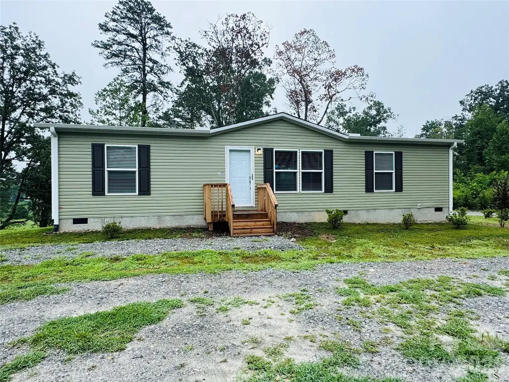 290 Poppy Acres Lane Flat Rock NC 28726