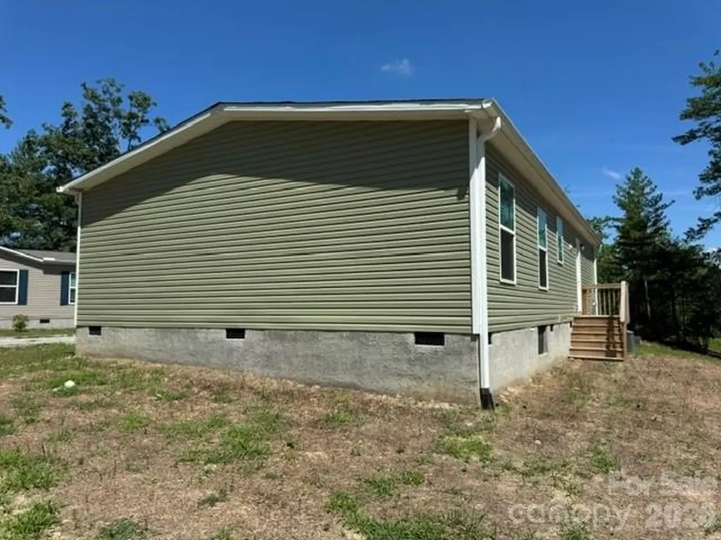 290 Poppy Acres Lane Flat Rock NC 28726
