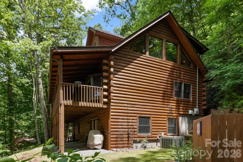 394 Hickory Drive Waynesville NC 28786