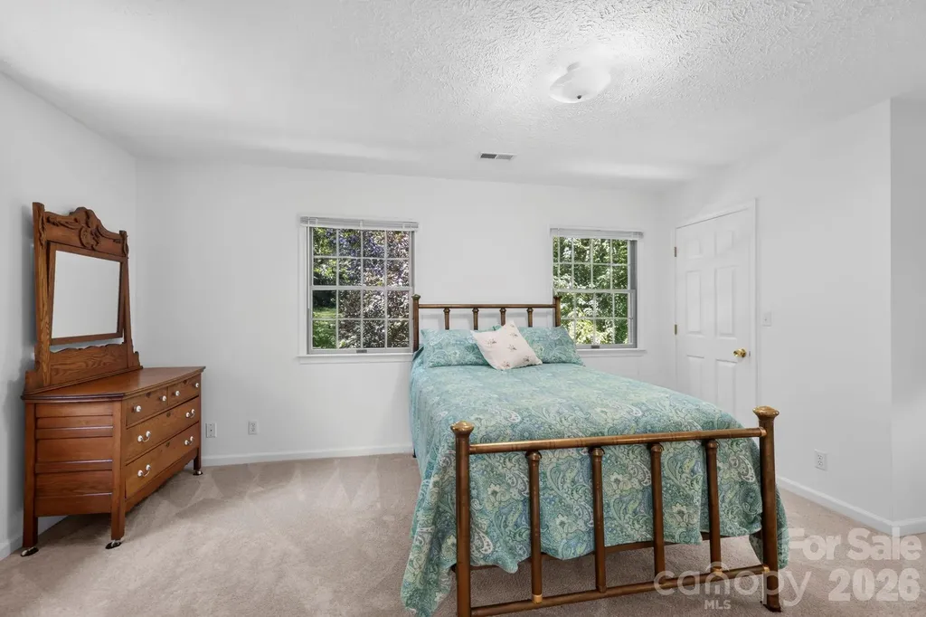 200 Newman Drive Hendersonville NC 28792