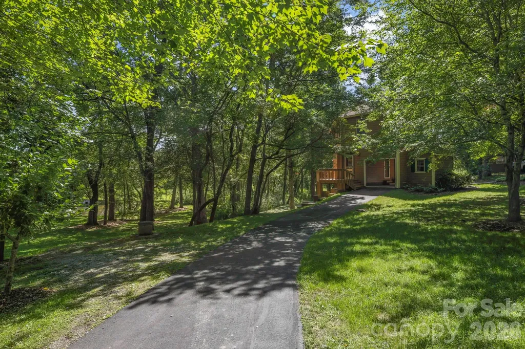 200 Newman Drive Hendersonville NC 28792