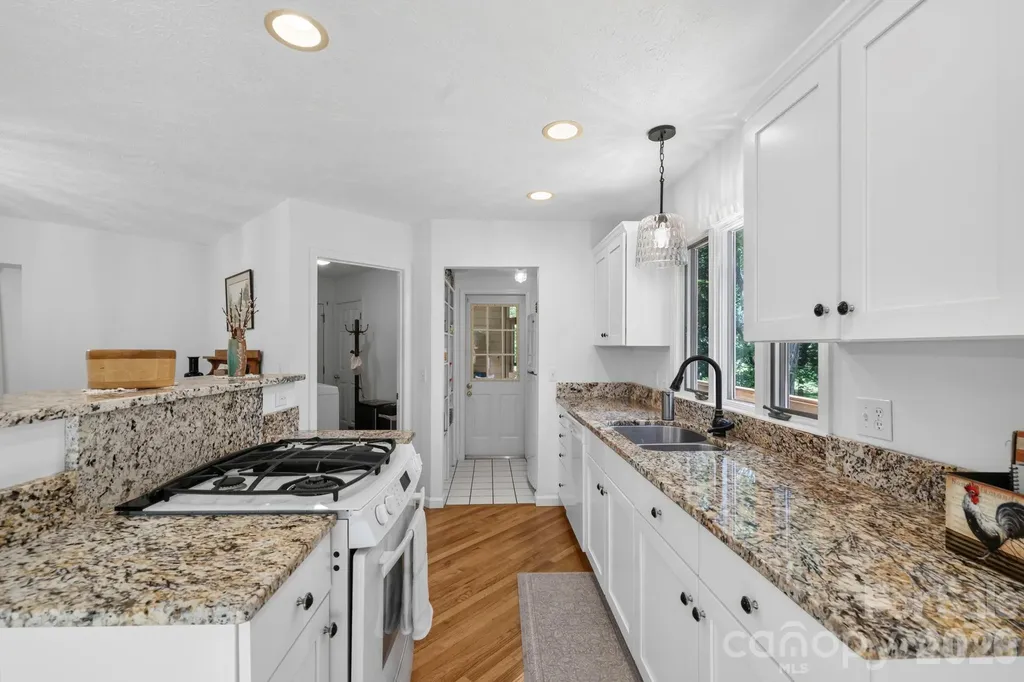 200 Newman Drive Hendersonville NC 28792