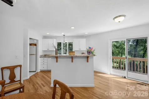 200 Newman Drive Hendersonville NC 28792