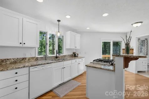 200 Newman Drive Hendersonville NC 28792
