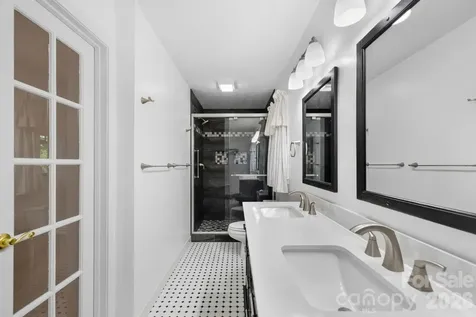 200 Newman Drive Hendersonville NC 28792
