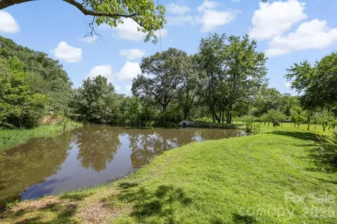 200 Newman Drive Hendersonville NC 28792