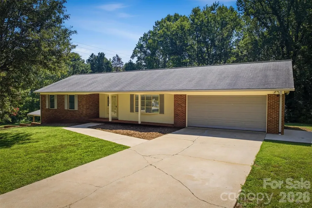 1208 35th Street Place NE Conover NC 28613