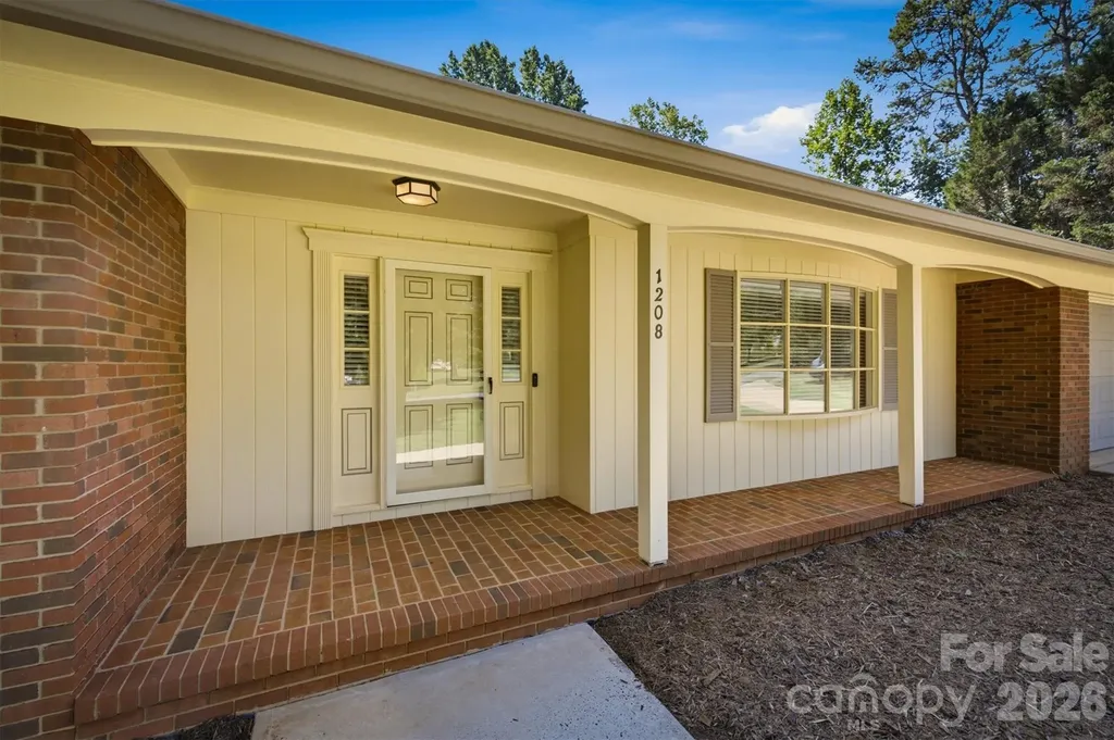 1208 35th Street Place NE Conover NC 28613