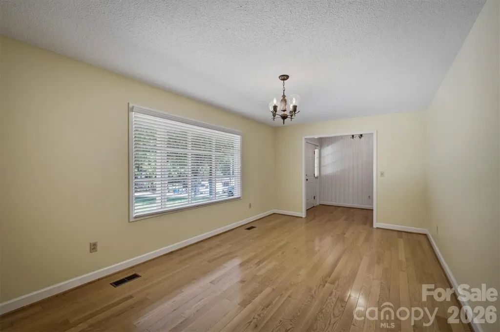 1208 35th Street Place NE Conover NC 28613
