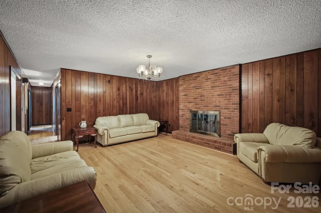 1208 35th Street Place NE Conover NC 28613