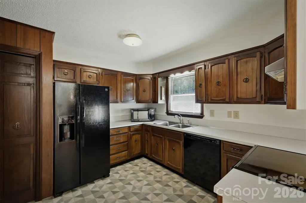 1208 35th Street Place NE Conover NC 28613