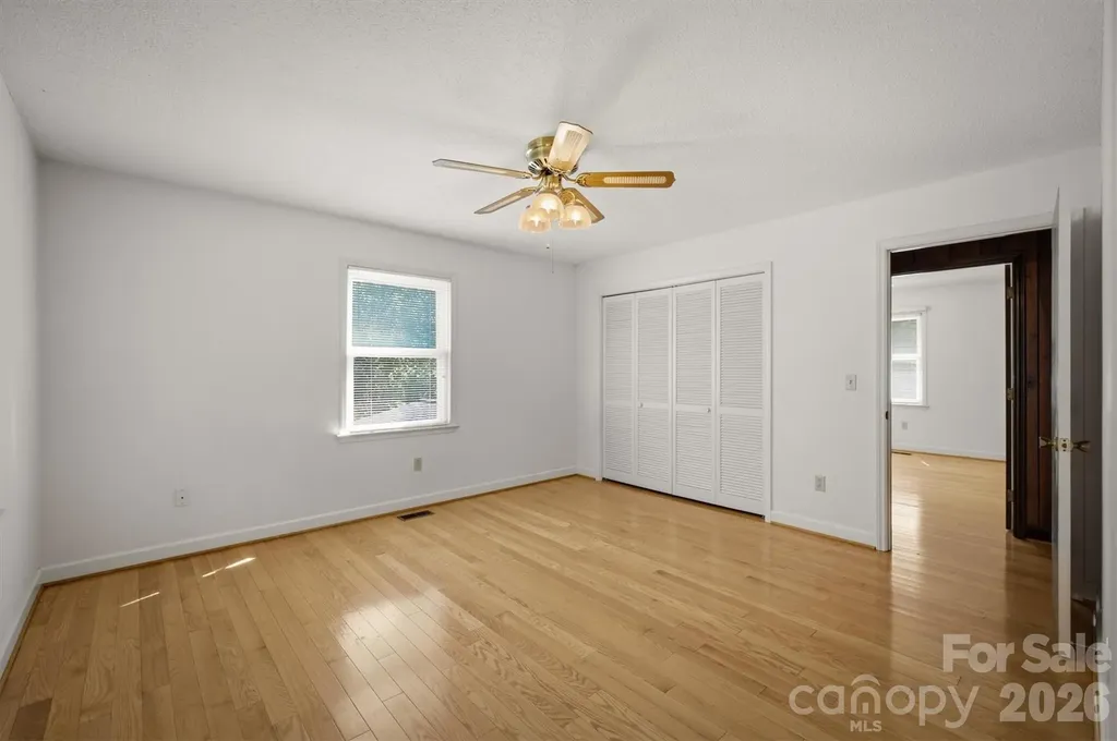 1208 35th Street Place NE Conover NC 28613