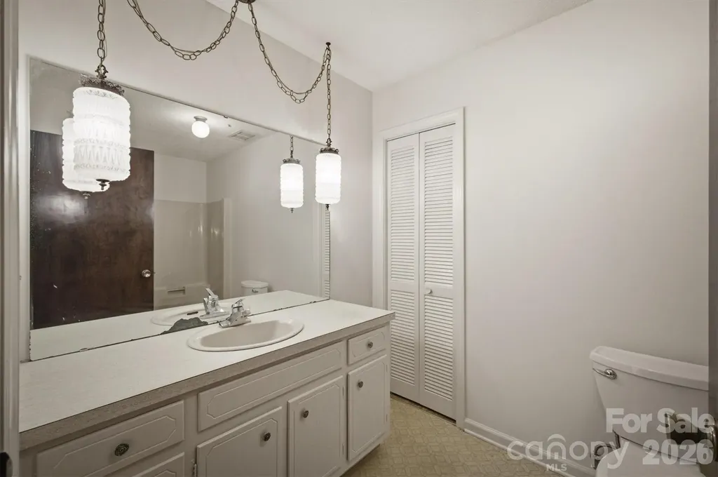 1208 35th Street Place NE Conover NC 28613
