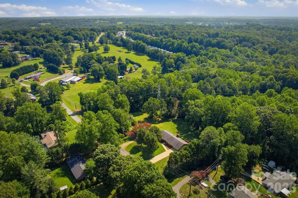 1208 35th Street Place NE Conover NC 28613