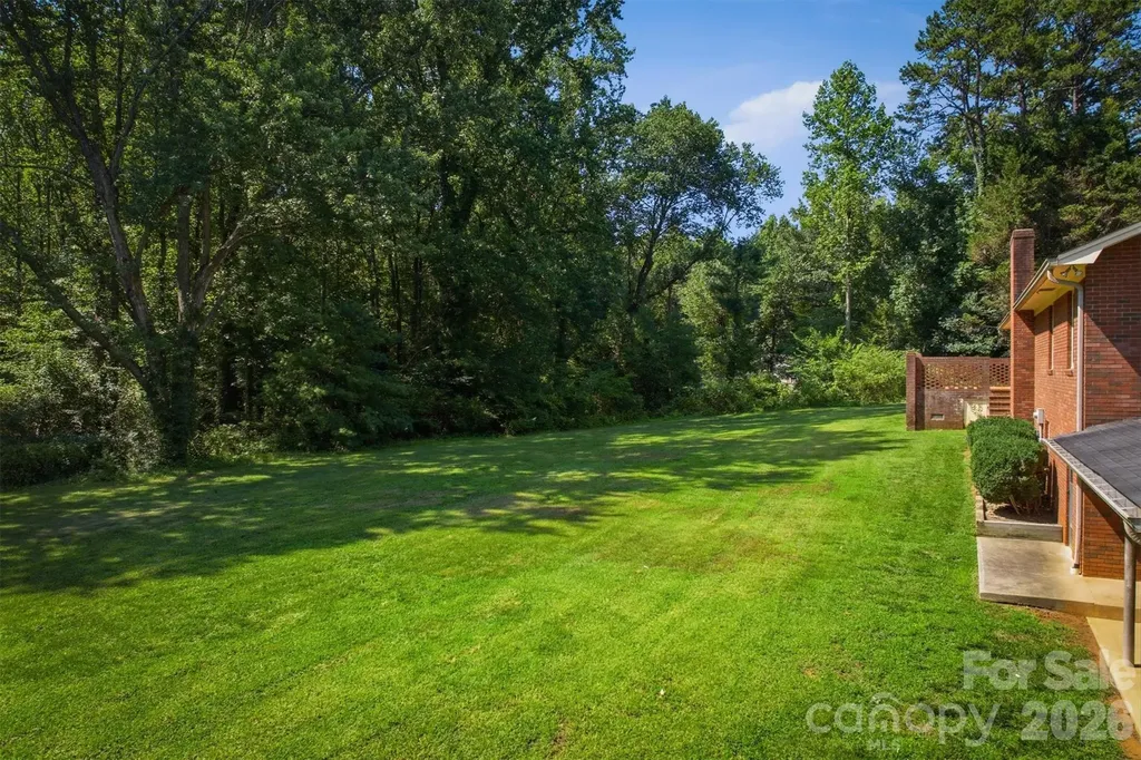 1208 35th Street Place NE Conover NC 28613
