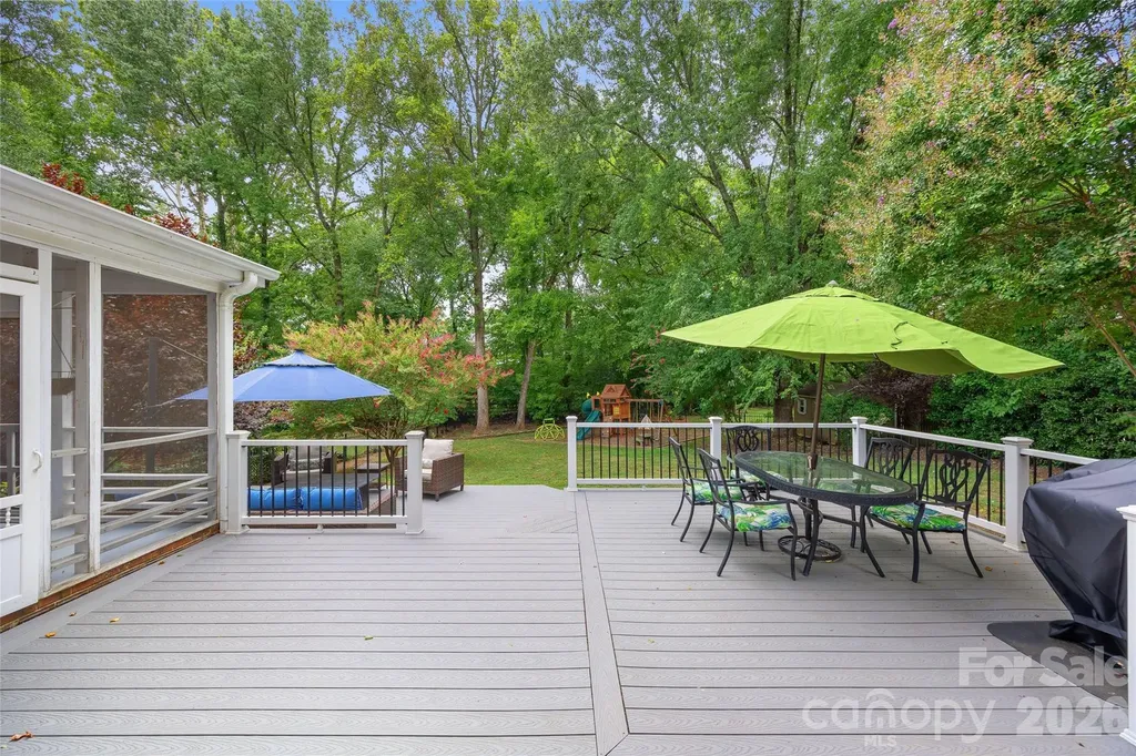 9516 Deer Spring Lane Charlotte NC 28210