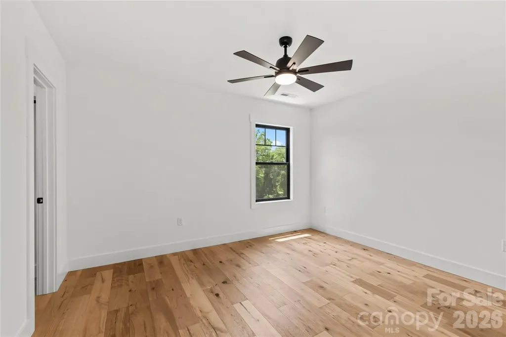 93 Martha Avenue Hendersonville NC 28792