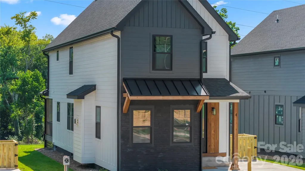 93 Martha Avenue Hendersonville NC 28792