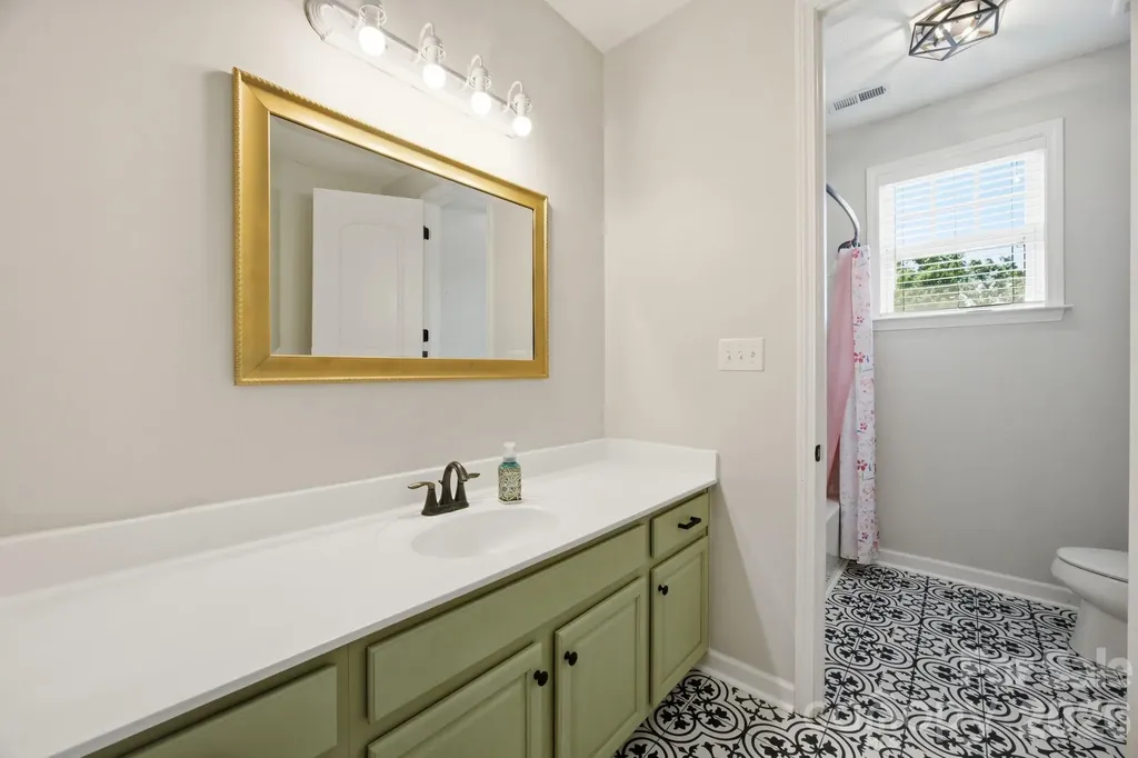 12604 Congregation Drive Charlotte NC 28278
