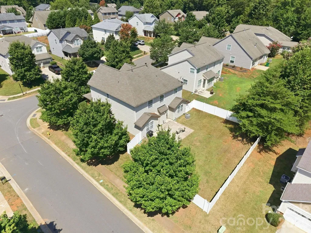 12604 Congregation Drive Charlotte NC 28278
